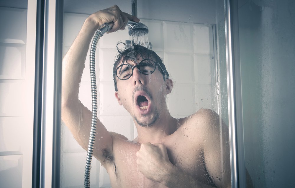 Ir vērts izlasīt! Kā vīrieši un sievietes dodas dušā? Smējos līdz asarām!