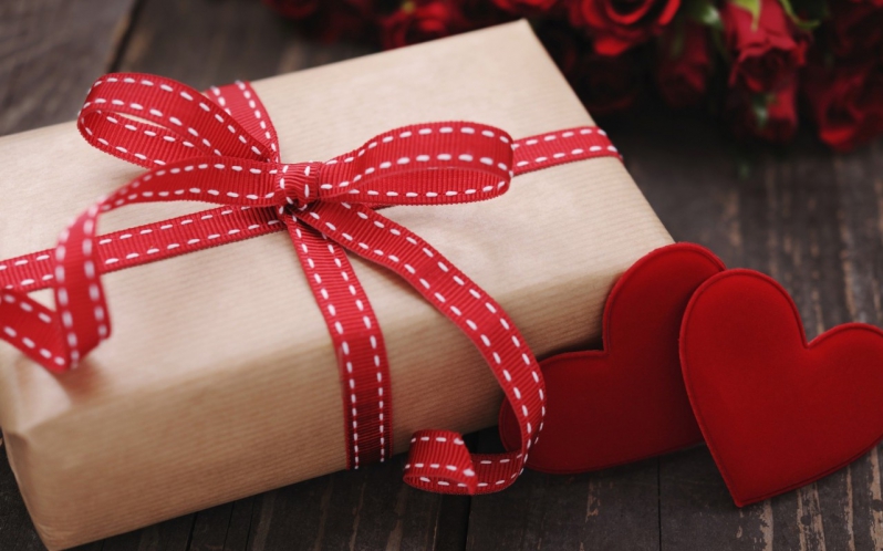 Ko savai draudzenei uzdāvināt 14. februārī – valentīndienā?