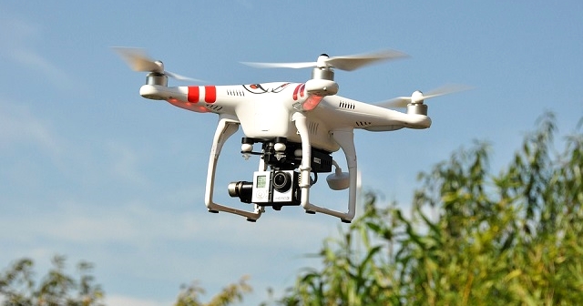 Par dronu lidināšanu neatļautās vietās var piespriest līdz pat 3000 eiro naudas sodu!