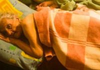 Sirdi plosoši: Veca sieviņa pansionātā mirst bada nāvē (+VIDEO)