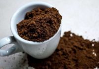 Kā kafijas biezumi var kaitēt augam…