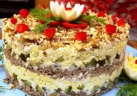 Karaliskie jaungada salāti: kā pagatavot ideālu ēdienu svētkos