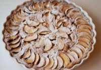 Var vienkārši iemīlēties! Itāļu ābolu pīrāga recepte ar mandeļu miltiem