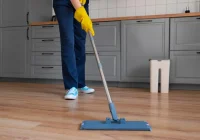 Šādā veidā grīdu mazgāt nedrīkst: 4 kļūdas, ko vismaz reizi mūžā pieļauj ikviens
