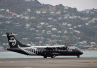 Air New Zealand kļūst par pirmo lielo aviokompāniju, kas atteikusies no klimata mērķa