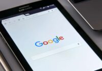 ASV plāns izbeigt Google dominējošo stāvokli meklēšanas jomā apdraud peļņas un mākslīgā intelekta izaugsmi